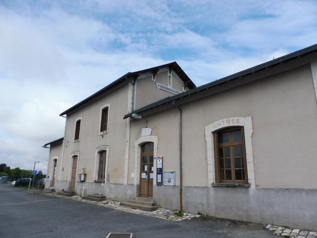 Gare de Bussière-Galant